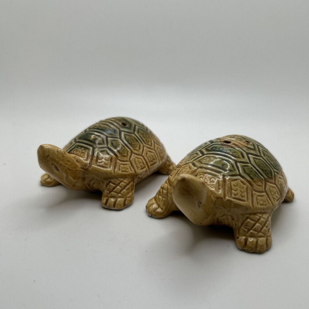 Vintage Turtle Tortoise Salt Pepper Shakers Ceramic Japan Reptile Stoppers Set